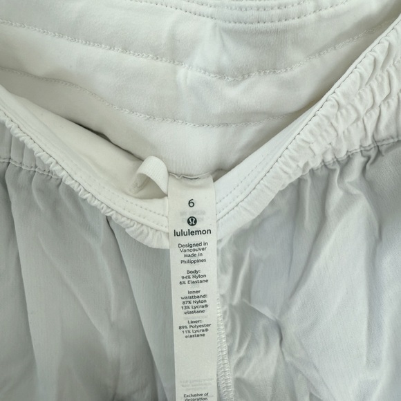 Lululemon TRACKER SHORT V *4" - Picture 6 of 6